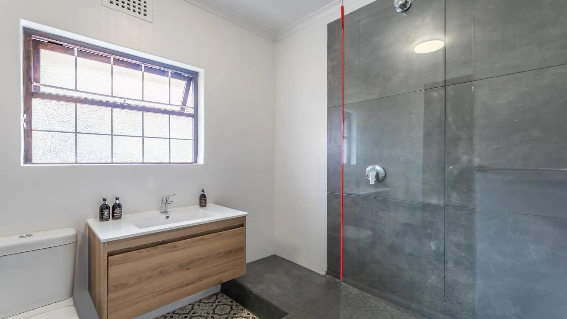 Lovely One Bed Room In Claremont Ciudad del Cabo Sudáfrica